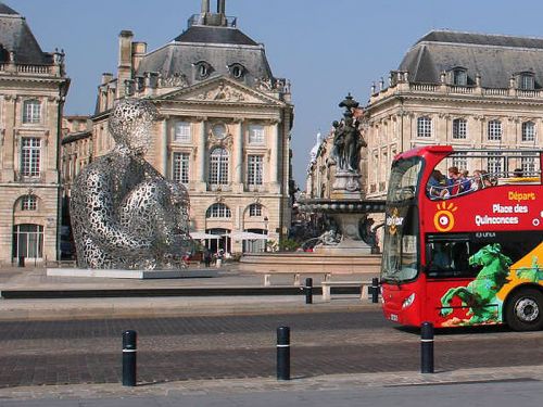 Guided tours of Bordeaux