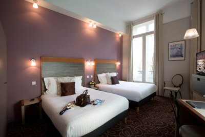 Chambre superieure hotel de Normandie 4 etoiles Bordeaux 17 1