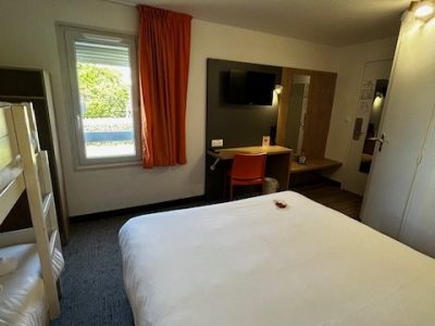 CHAMBRE FAMILIALE 2 1