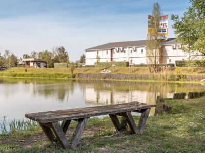 The ORIGINALS HOTEL ACCESS LE BORDEAUX LAC OTA 23