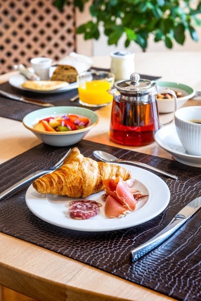 petit dejeuner auberge du poids public Alexandre Ollier 1