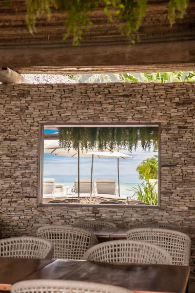 preabeach mur pierre fenetre vue plage 1