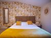 chambre standard double lit 160 hotel.jpg