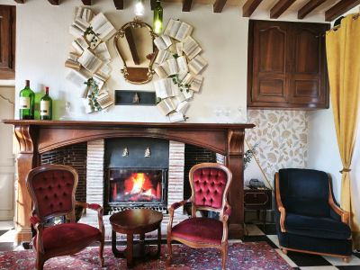 Salon & Bar de notre hôtel près d'Agen