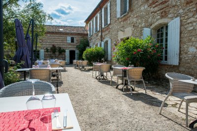 Le prince noir hotel restaurant serignac sur garonne 3