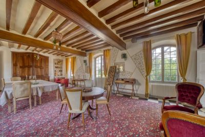 Salon de détente et jeux de société près d'Agen
