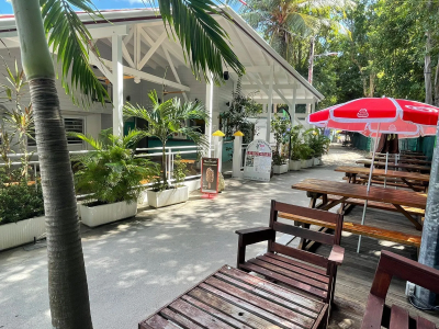 Restaurant / Bar / Snack