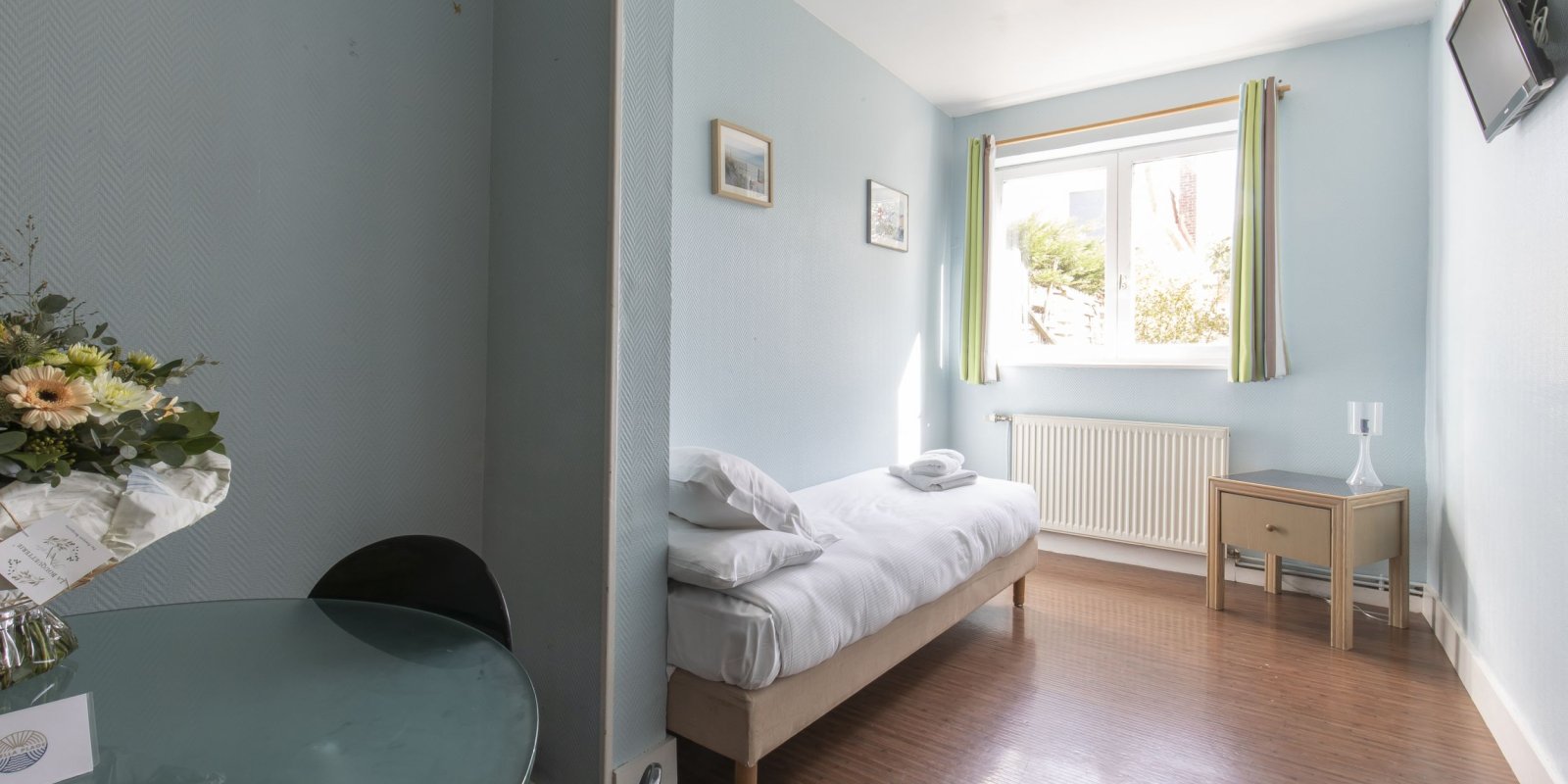 2020 09 Hotel Les Sables dOr Chambre 401 11