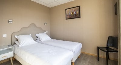 2020 09 Hotel Les Sables dOr Chambre 406 18 1