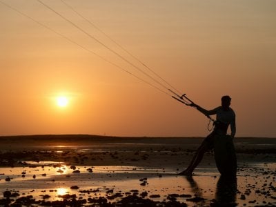 Kitesurfing